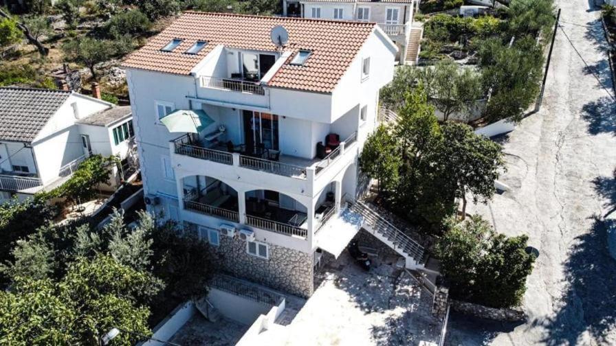 Genesis Lägenhet Trogir Exteriör bild